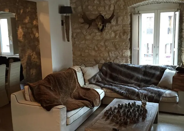 Lodge Of Rocks Rocca Pia képek