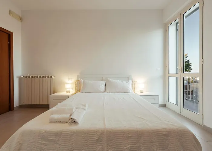 The White House Bed & Breakfast Miglianico photo